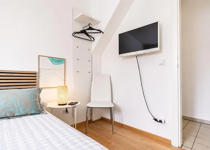 Stylish 3br With Balcony In The Center ウィーン