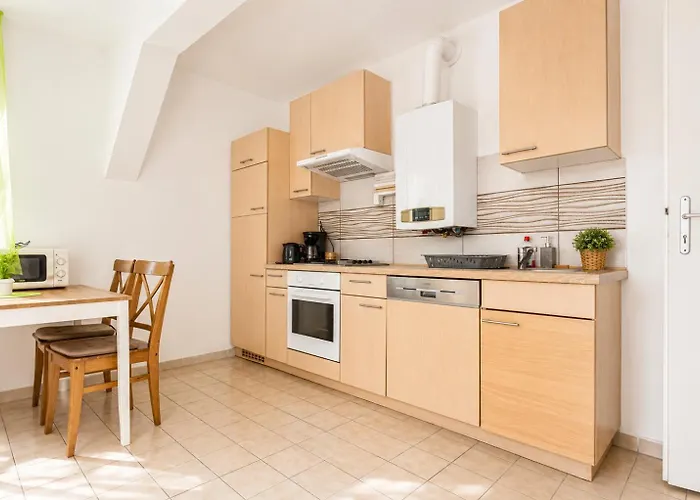 Stylish 3br With Balcony In The Center ウィーン